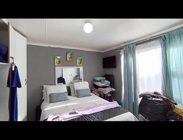 3 BEDROOM APARTMENT FOR SALE IN WOODHAVEN